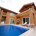 Lucida - Town - With Private Pool, Nature Views And Sea Serenity İslâmlar