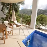 Lucida - Town - With Private Pool, Nature Views And Sea Serenity *