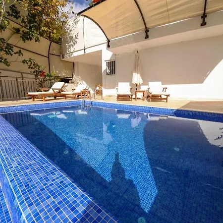 Villa Lucida - Islamlar Town - With Private Pool, Nature Views And Sea Serenity