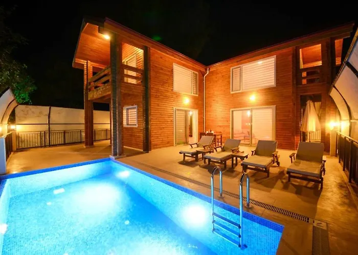 Villa Lucida - Town - With Private Pool, Nature Views And Sea Serenity *
