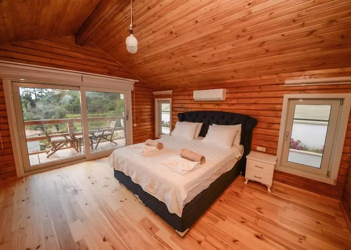 Lucida - Town - With Private Pool, Nature Views And Sea Serenity Villa