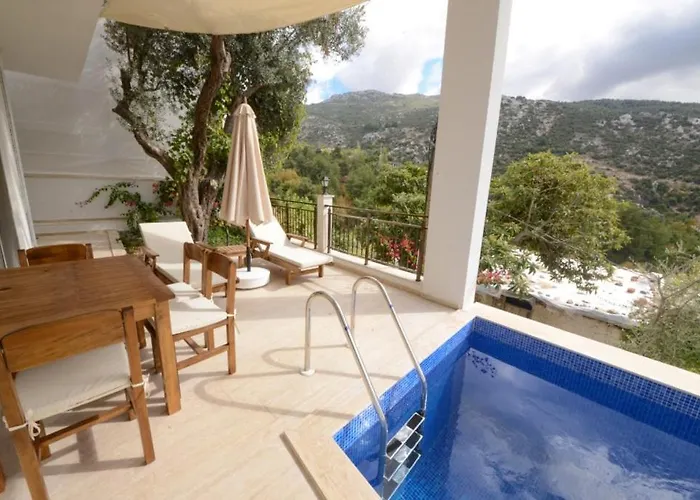 Lucida - Town - With Private Pool, Nature Views And Sea Serenity *