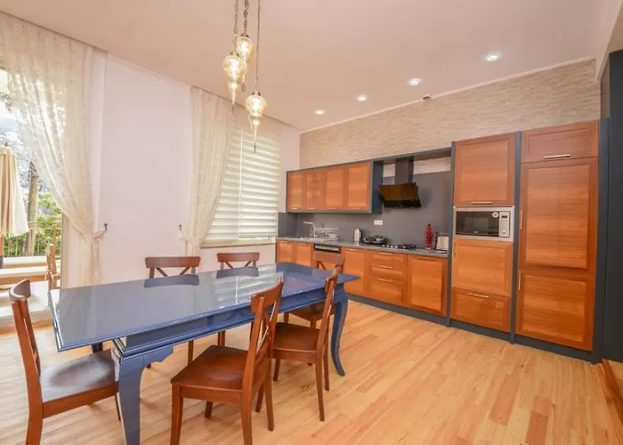 Lucida - Town - With Private Pool, Nature Views And Sea Serenity *