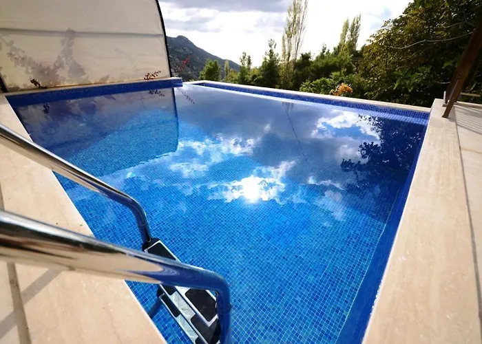 Lucida - Town - With Private Pool, Nature Views And Sea Serenity