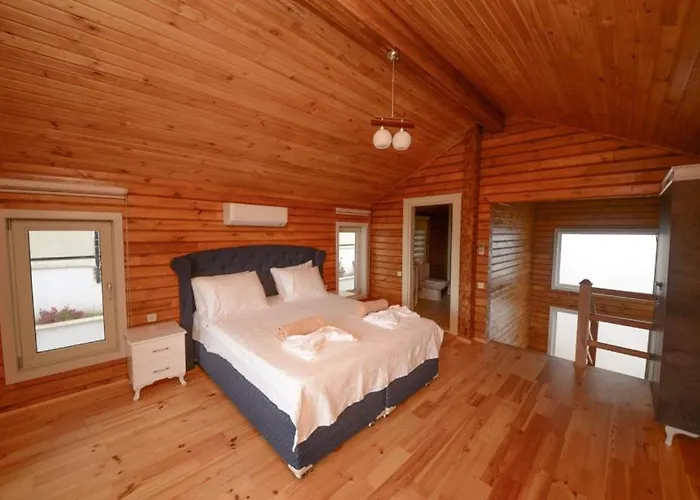 Lucida - Town - With Private Pool, Nature Views And Sea Serenity Villa *